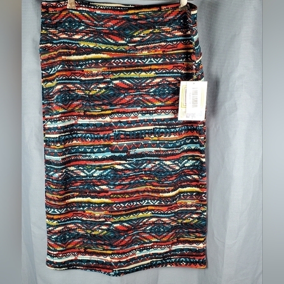 LuLaRoe Dresses & Skirts - NWT Lularoe Cassie, green with multicolored design, size M